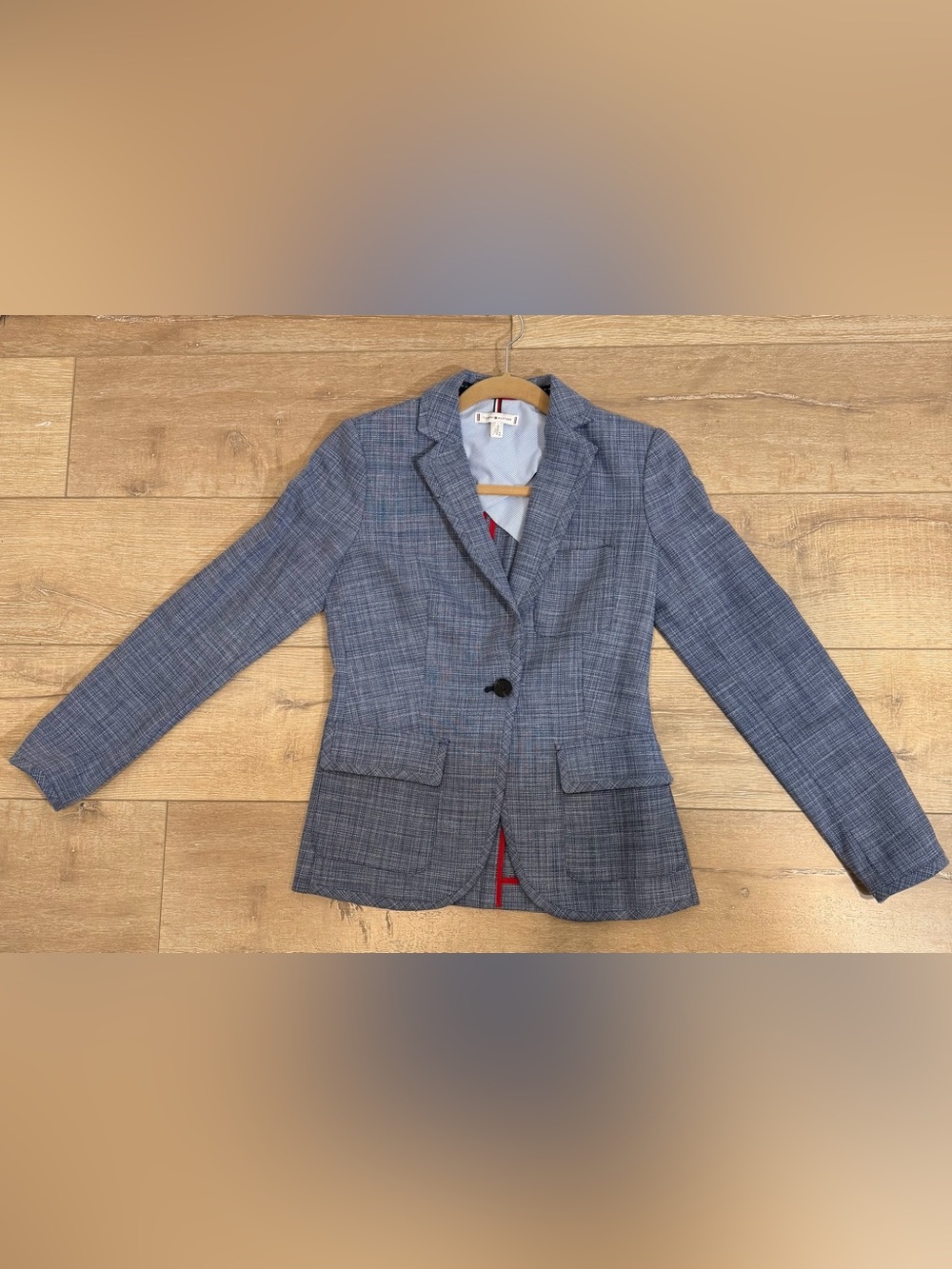 Tommy Hilfiger Women's Blazer. Women’s size 2.